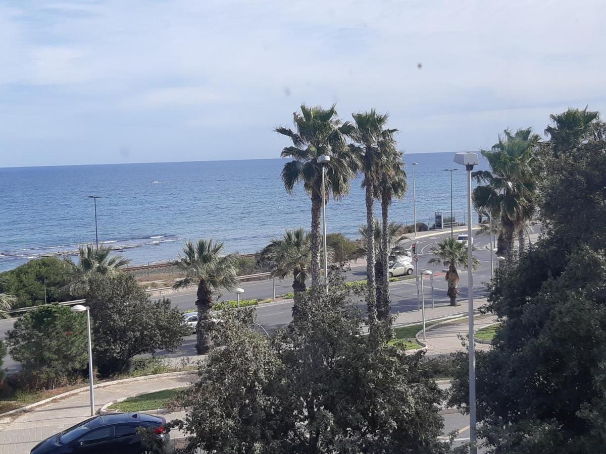 Ibis Hotel Alicante Esterno foto