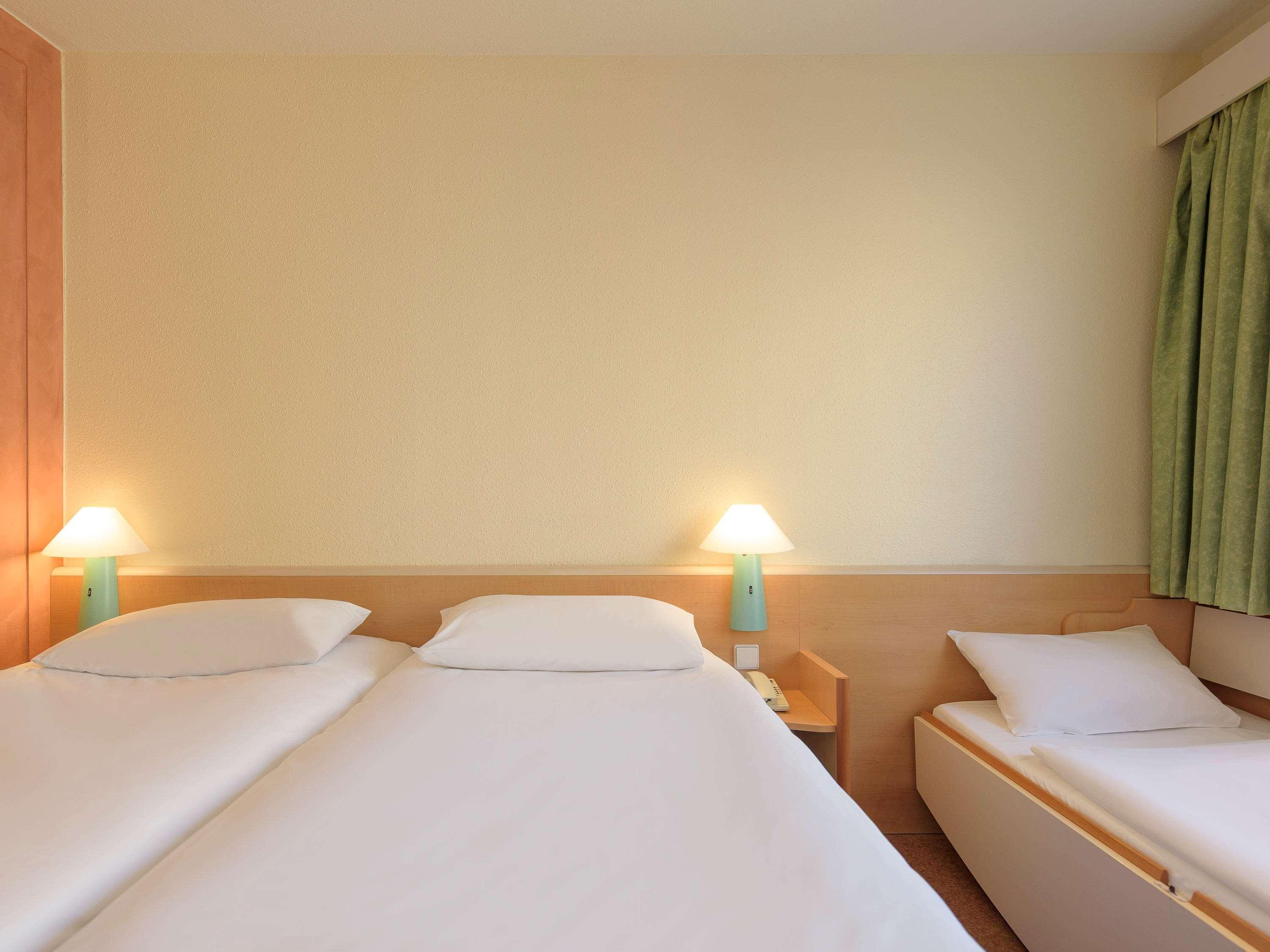 Ibis Hotel Alicante Esterno foto