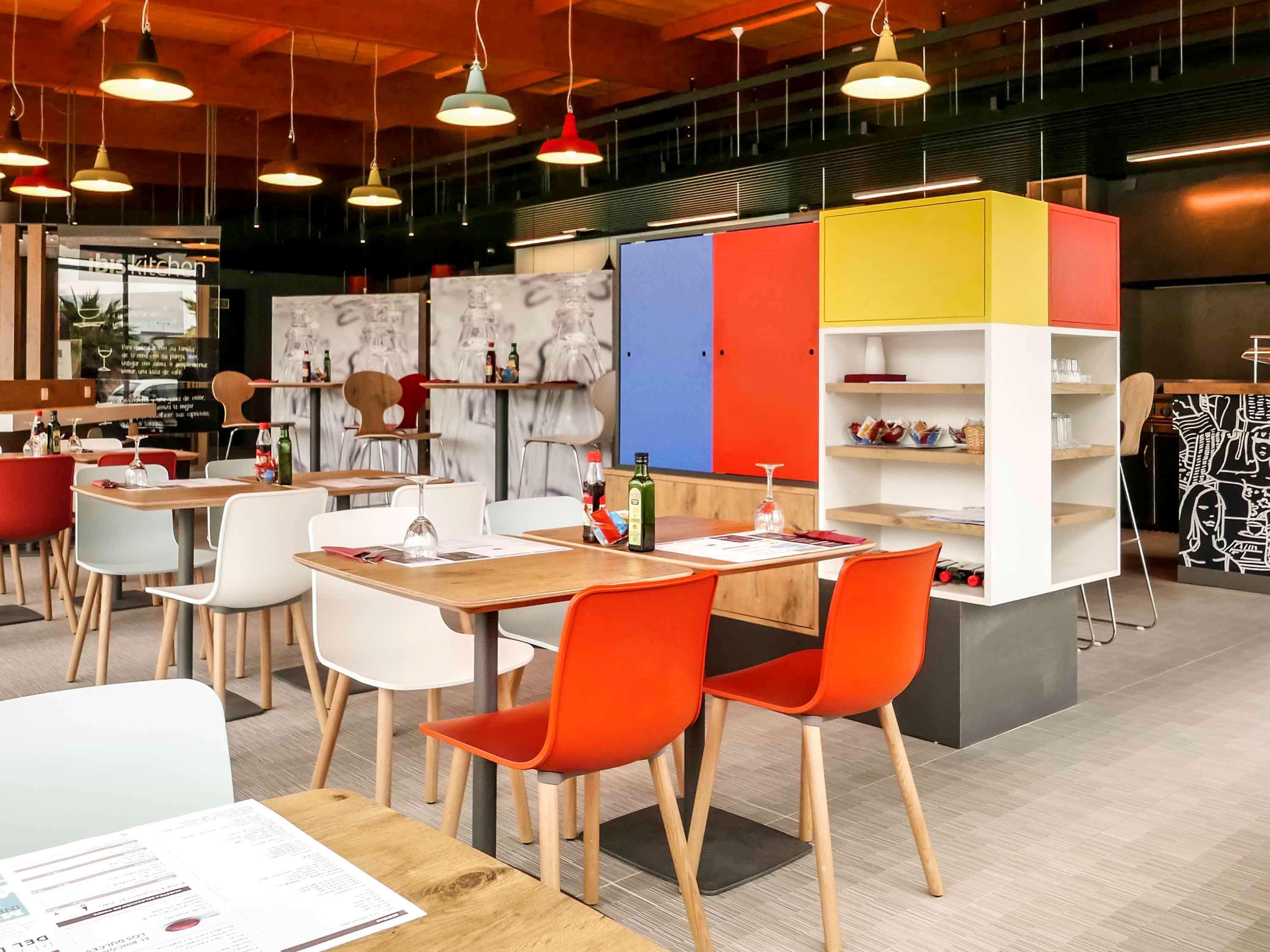 Ibis Hotel Alicante Esterno foto