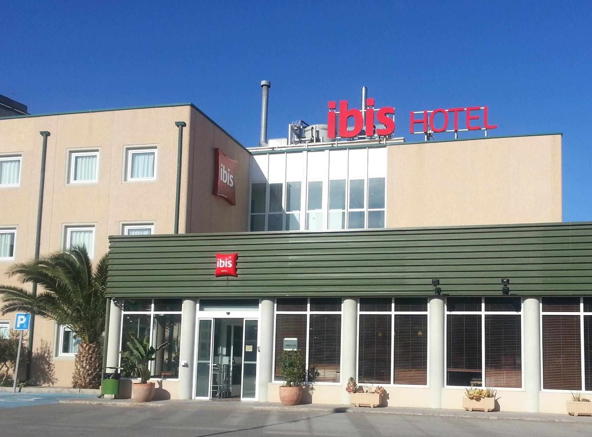 Ibis Hotel Alicante Esterno foto