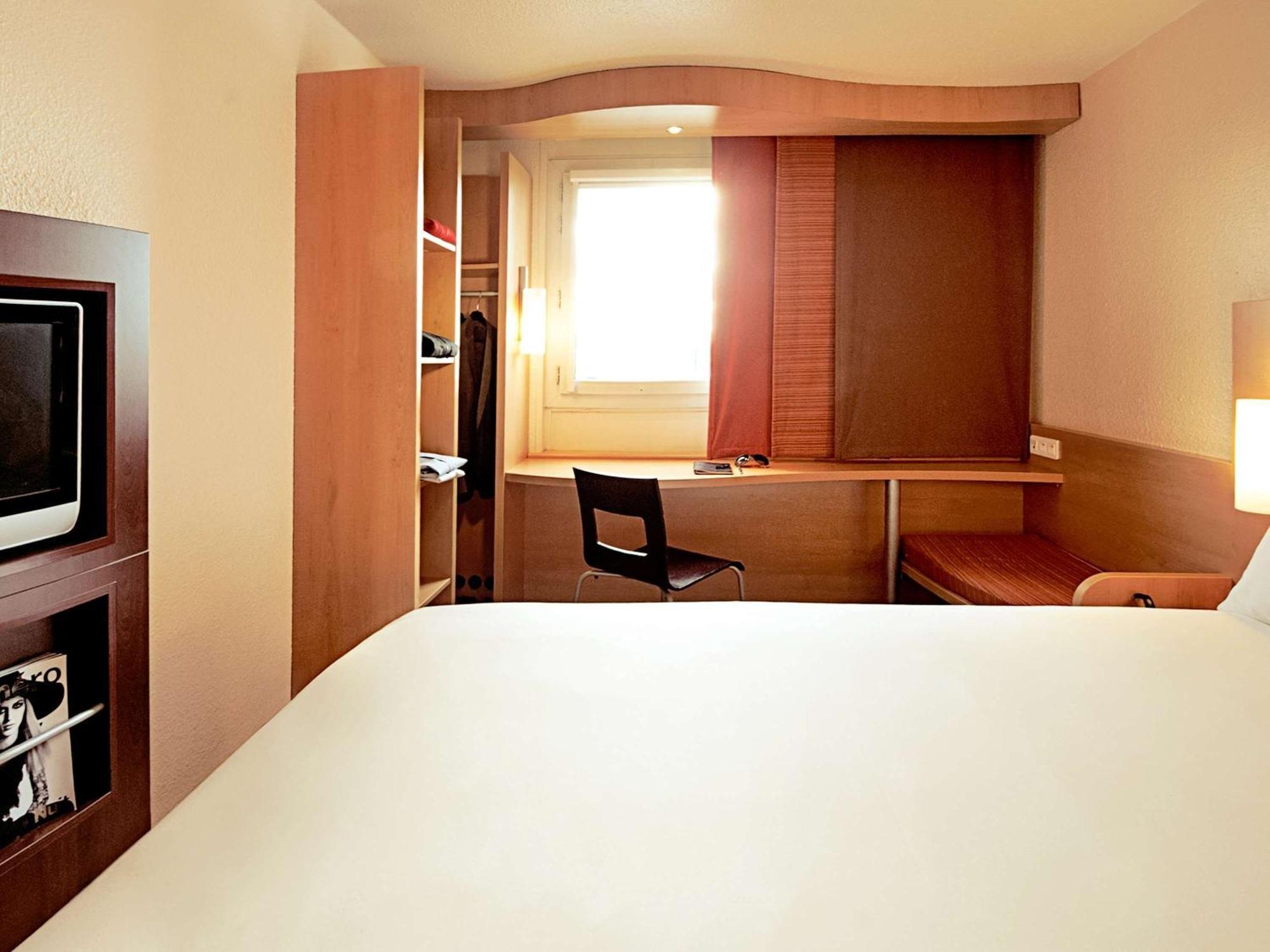 Ibis Hotel Alicante Esterno foto