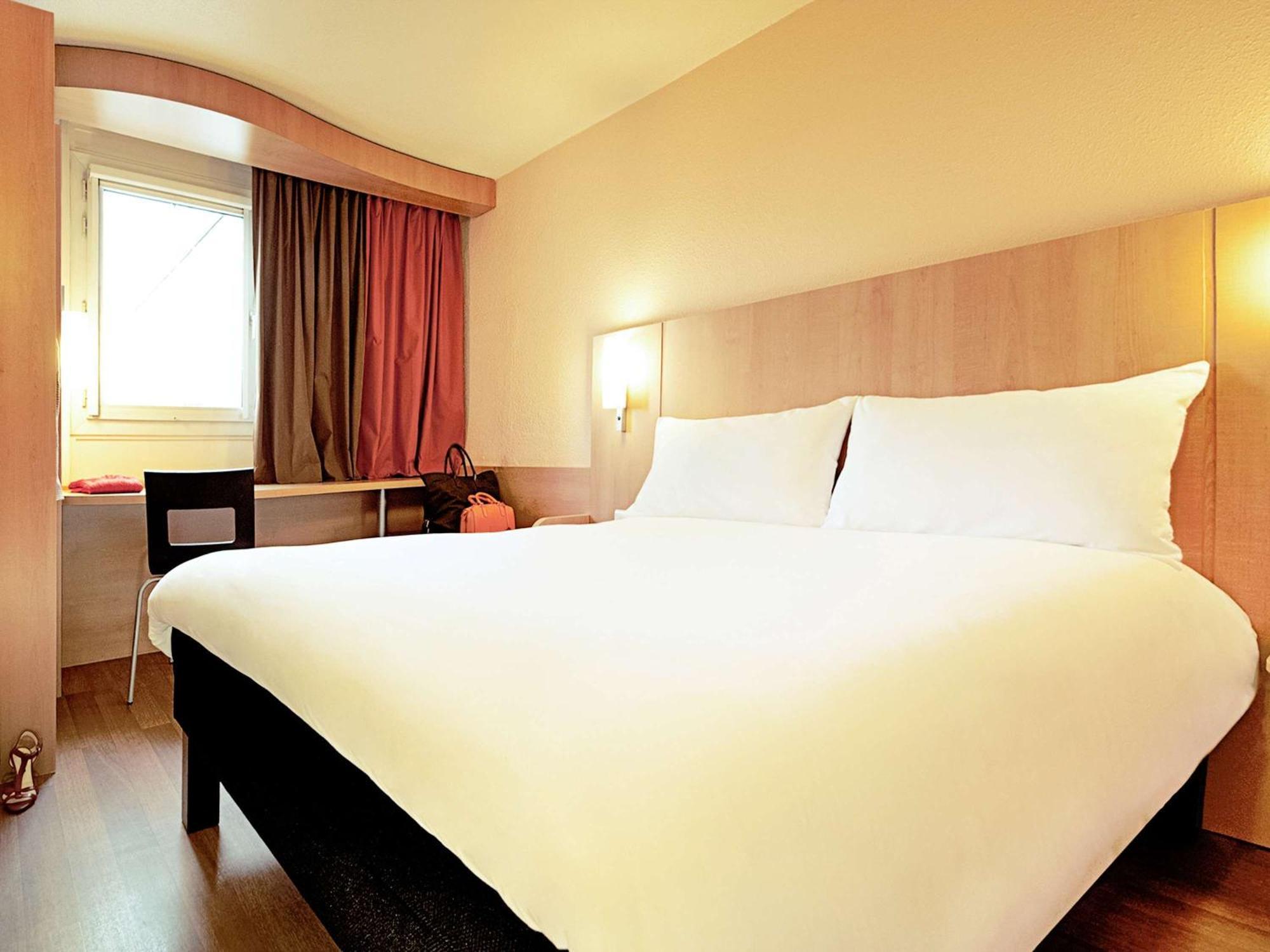 Ibis Hotel Alicante Esterno foto